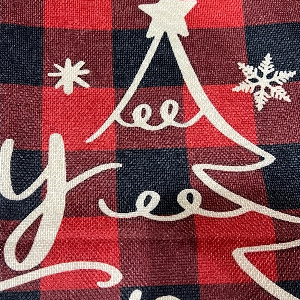 “Merry Christmas” Festive Gingham Holiday Pillow Case - Picture 4 of 7